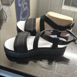 UGG Black Platform Sandals with Sporty Straps New Never Worn